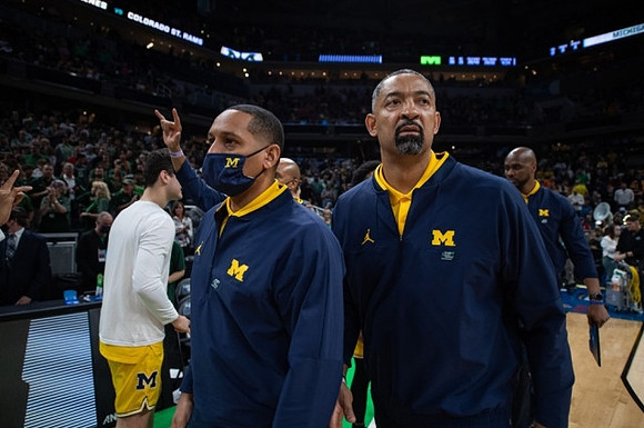 Howard Eisley, Juwan Howard, and Michigan Team