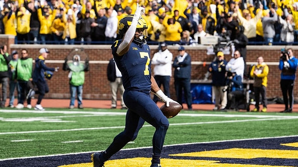 Donovan Edwards (7)