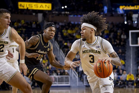 Will Tschetter (42) and Tre Donaldson (3)