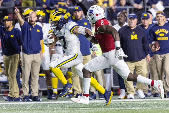 Donovan Edwards (7)
