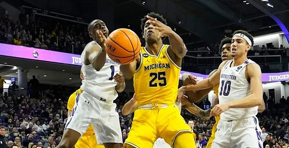 Jace Howard (25) and Tarris Reed Jr. (32)