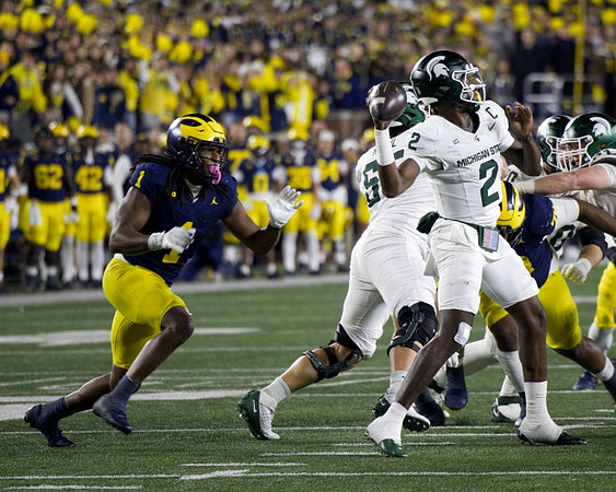 Jaishawn Barham (1) and Kenneth Grant (78)