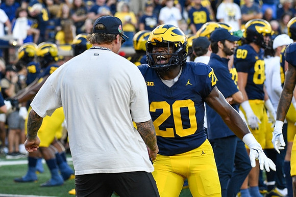 Jyaire Hill (20)