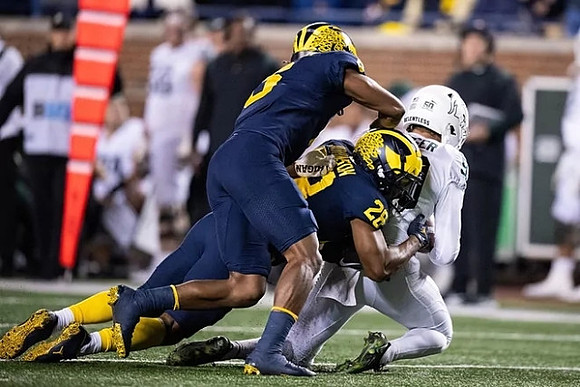 Cornelius Johnson (6) and Quinten Johnson (28)