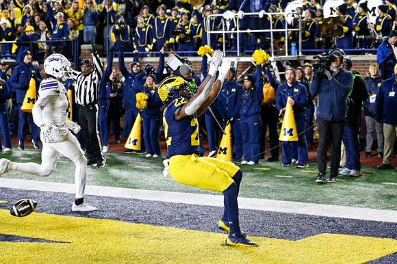 Tavierre Dunlap (22)