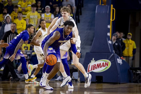 Nimari Burnett (4) and Sam Walters (24)