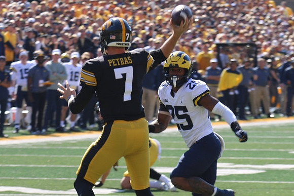 Zach Peterson (25)