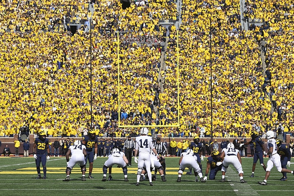Junior Colson (25), Mike Morris (90), Rod Moore (19), and Makari Paige (7)