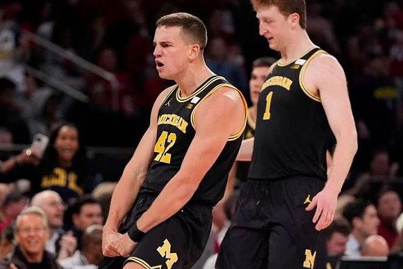 Will Tschetter (42) and Danny Wolf (1)