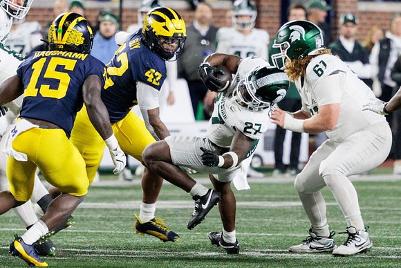 Ernest Hausmann (15) and TJ Guy (42)