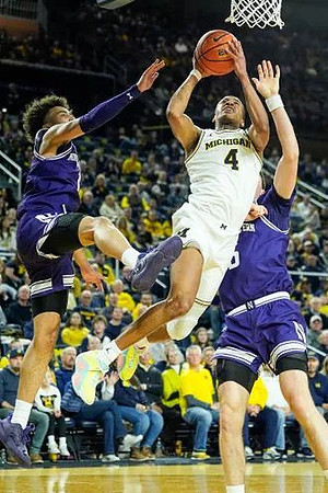 Nimari Burnett (4)