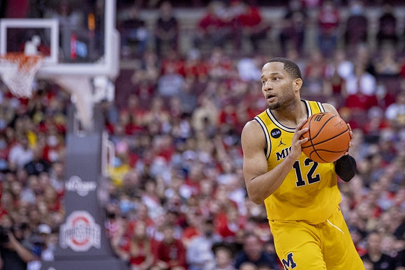 DeVante' Jones (12)