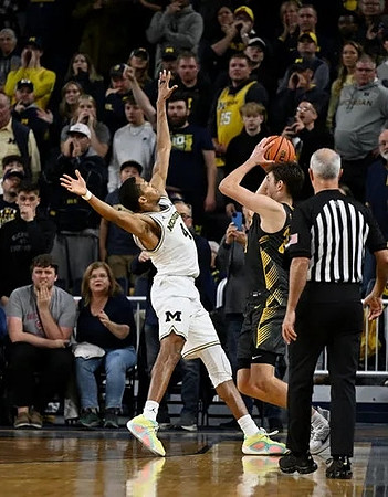 Nimari Burnett (4)