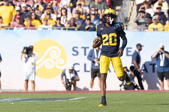 Jyaire Hill (20)