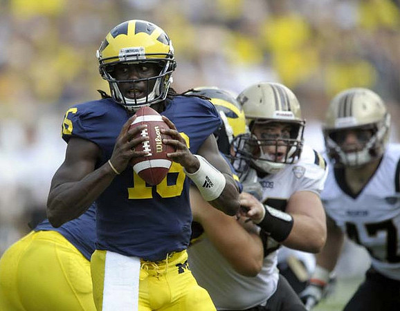 Denard Robinson (16)