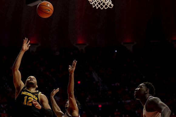 DeVante' Jones (12)