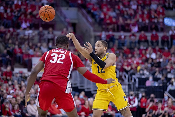 DeVante' Jones (12)