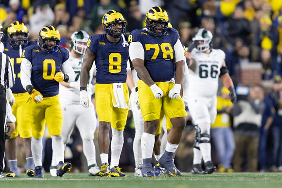 Enow Etta (17), Josaiah Stewart (0), Derrick Moore (8), and Kenneth Grant (78)
