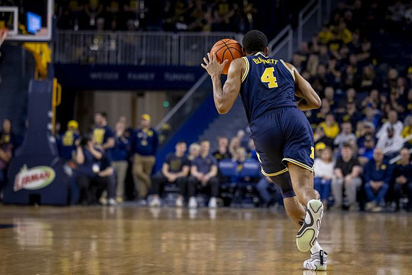 Nimari Burnett (4)