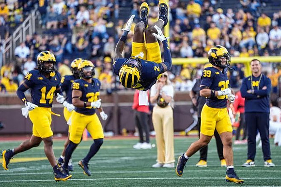 Jordan Young (14), Joshua Nichols (36), Shamari Earls (2), and Max Reyes (39)