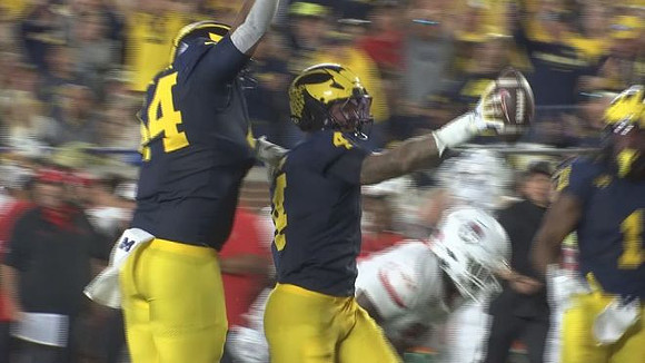 Damon Payne (44) and TJ Guy (4)