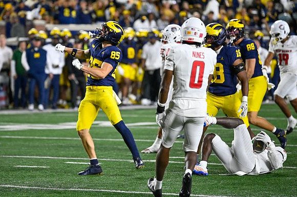 Logan Forbes (85), Jo'Ziah Edmond (16), and Lugard Edokpayi (88)