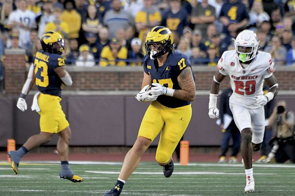 Jordan Marshall (23) and Marlin Klein (17)