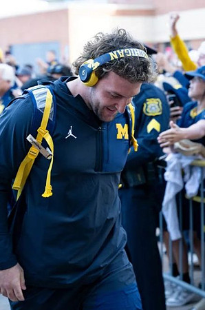 Max Bredeson (44)