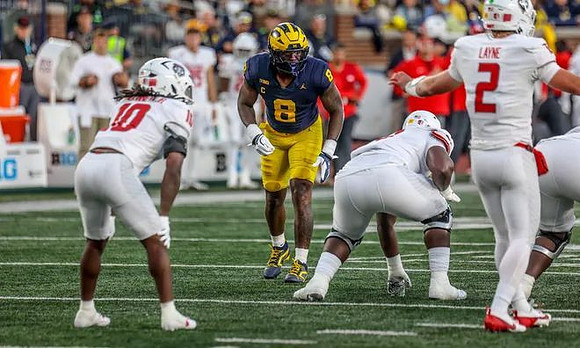 Derrick Moore (8)