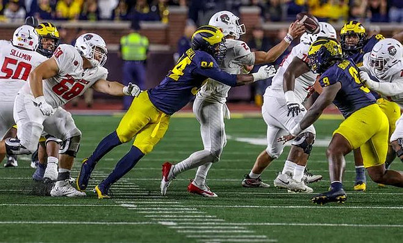 Nate Marshall (94) and Cameron Brandt (9)