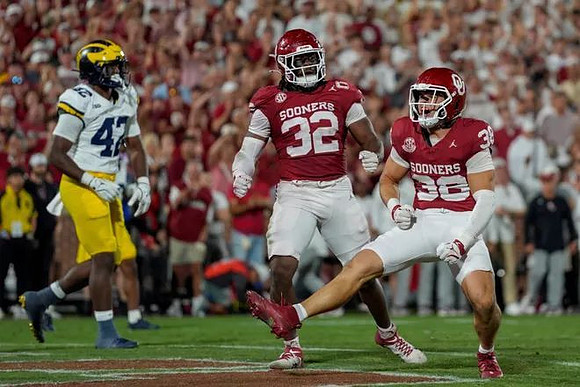 Jalen Hoffman (42)