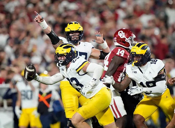 Cole Sullivan (23) and Troy Bowles (18)
