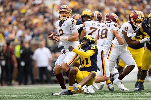 Jyaire Hill (20)