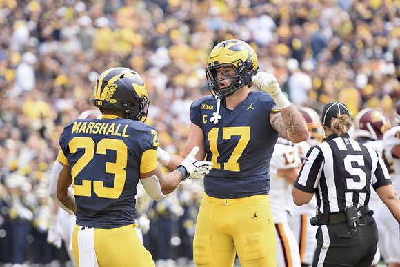 Jordan Marshall (23) and Marlin Klein (17)