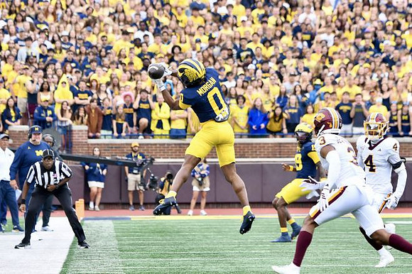 Bryce Underwood (19) and Kendrick Bell (10)