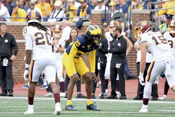 Jyaire Hill (20)