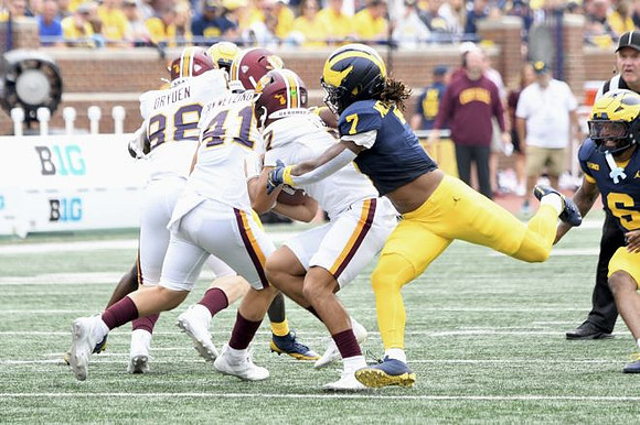 TJ Metcalf (7) and Brandyn Hillman (6)