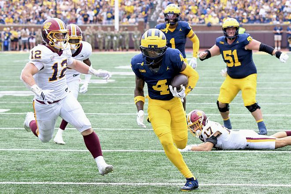 Andrew Marsh (4), Donaven McCulley (1), and Greg Crippen (51)