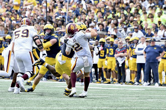Derrick Moore (8)