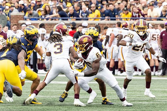 Jaishawn Barham (1), Jimmy Rolder (30), and Derrick Moore (8)