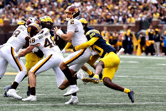 Jyaire Hill (20)