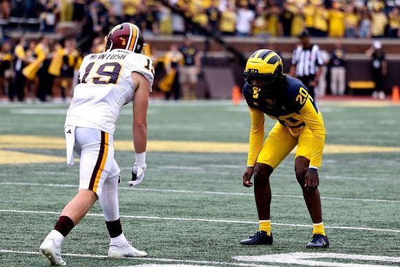 Jyaire Hill (20)