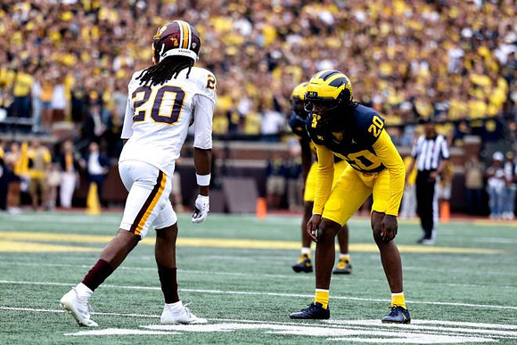 Jyaire Hill (20)