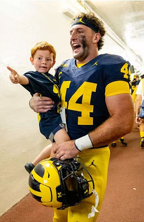 Max Bredeson (44)
