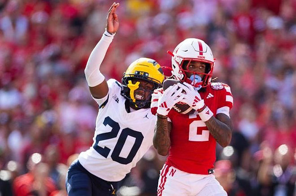 Jyaire Hill (20)
