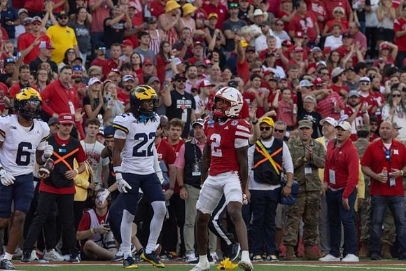 Brandyn Hillman (6) and Elijah Dotson (22)
