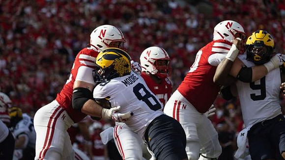 Derrick Moore (8) and Cameron Brandt (9)