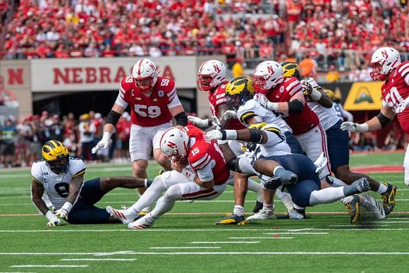 Derrick Moore (8)