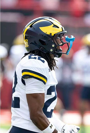 Elijah Dotson (22)