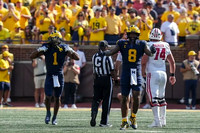 Jaishawn Barham (1) and Derrick Moore (8)